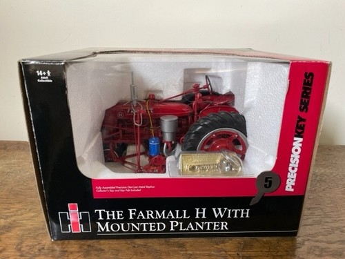 ERTL 1/16 SCALE PRECISION KEY #5 FARMALL H WITH MOUNTED PLANTER - NIB - Picture 5 of 6