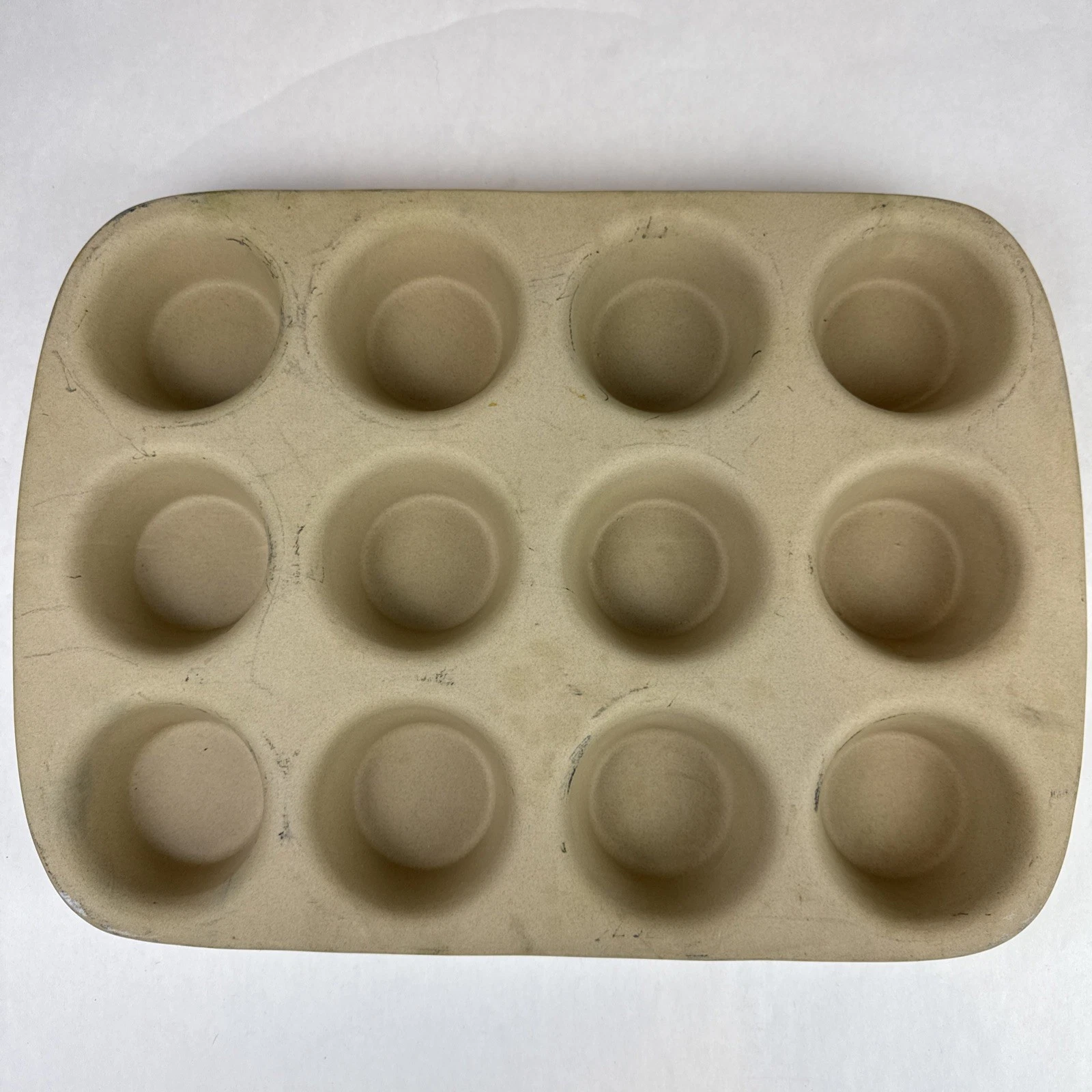 Pampered Chef Stoneware Muffin Pan 12 Count Baking Cupcake 1465 Made In USA