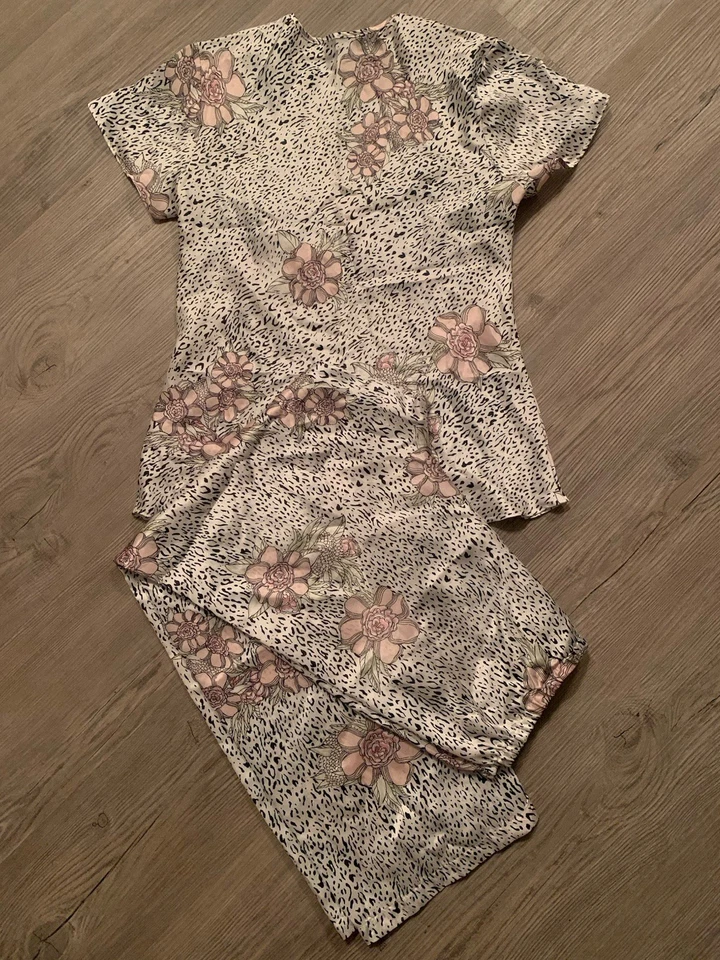 Vtg Y2K Jones New York Satin Top Pants Two Piece Pajama Set Sz S Cheetah Print - Image 4 of 4