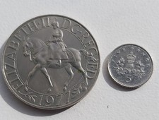 1977 Queen Elizabeth 11 silver jubilee commemorative coin good condition