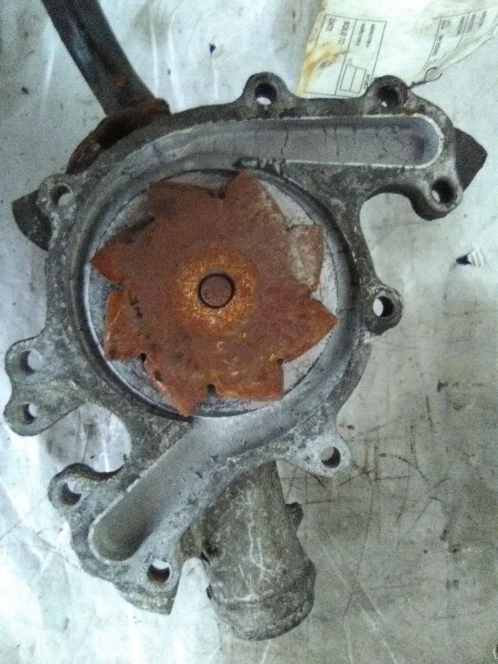 96-03 Ford Freestar Coolant Pump 6-232 3.8 Liter - Image 2 of 3