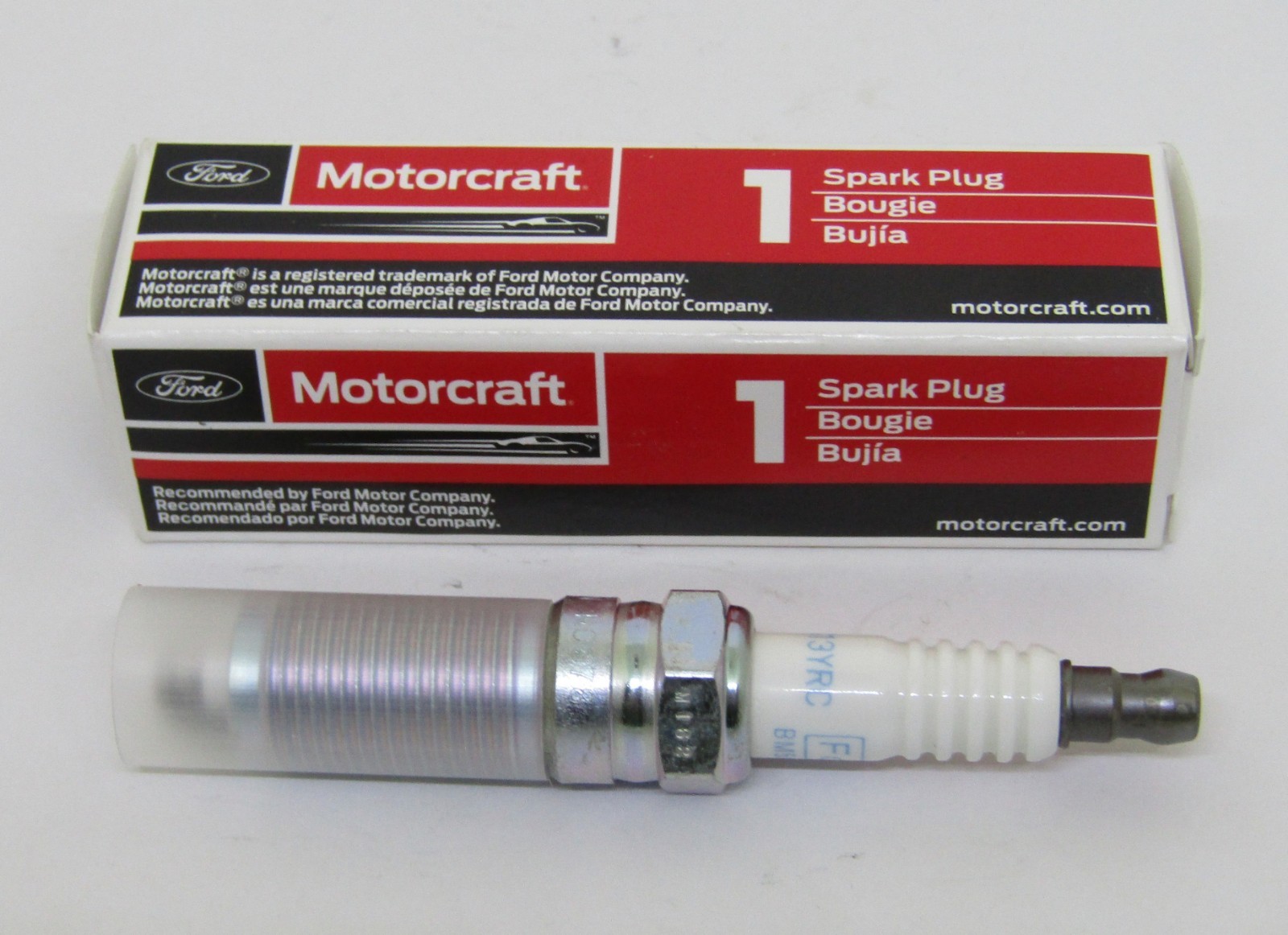 New Motorcraft Ford OEM Spark Plug Part No. SP-532 / CYFS-13Y-RC