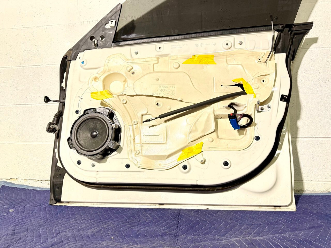2014-2017 Maserati Ghibli Front Right Passenger Side Door Shell Assembly OEM