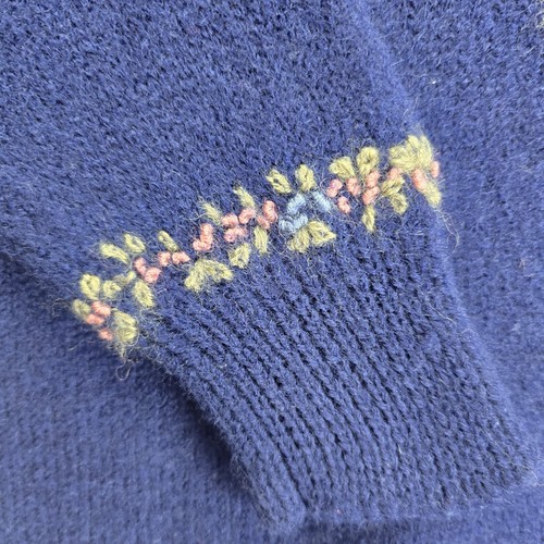 Deans Of Scotland 100% Wool Womens Blue Sweater W/ Floral Needlepoint Size Xl - Picture 4 of 23