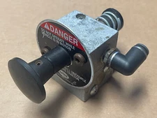 SAF HOLLAND King Pin Release Valve