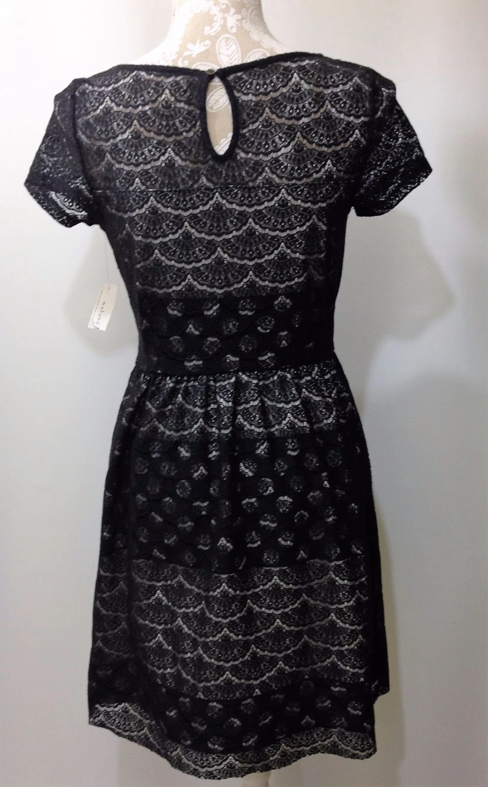 VETEMENTS Abito Maison Jules donna S nero pizzo sovrapposizione cappuccio manica orlo a pois strega