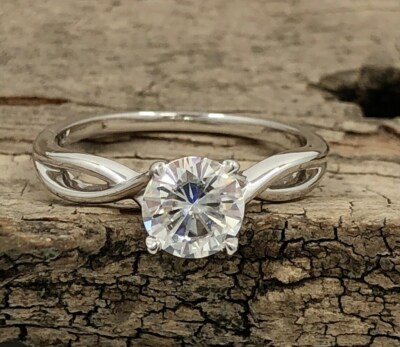 Diamond Ring Ct White Treated Diamond Ring VVS1 Clarity