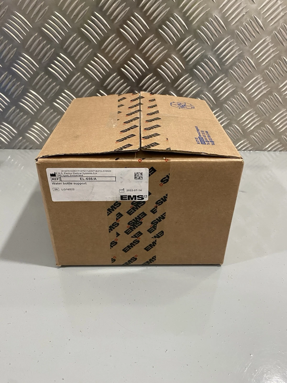 EMS Airflow Station Water Bottle Support EL-656/A Brand New In Box