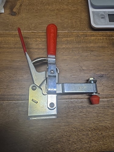 DESTACO 210-U VERTICAL HOLD DOWN TOGGLE CLAMP W/ LOCK PLUS SYST. & SPINDLE ACC13 - Picture 1 of 7