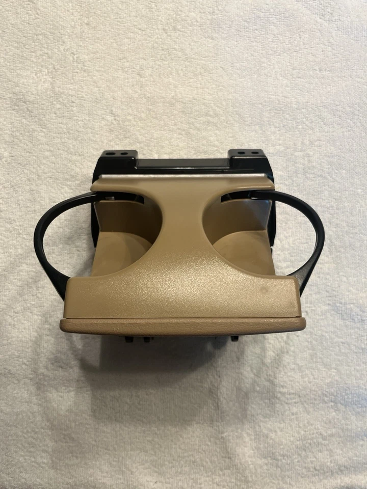 Portavasos Toyota Avalon 1995-1999 OEM bronceado. 55625-AC010 Foto 2 de 4