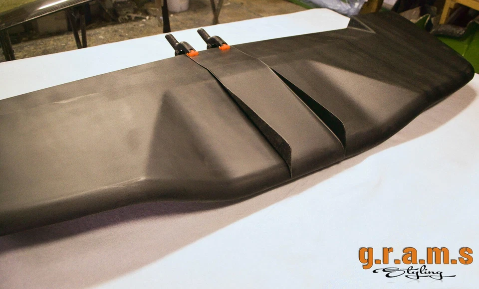 Difusor trasero / bandeja inferior estilo VOLTEX para Subaru Impreza v9 Foto 4 de 4