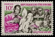 IVORY COAST 224 - Traditional Artisans "Wood Carvers" (pc46454)