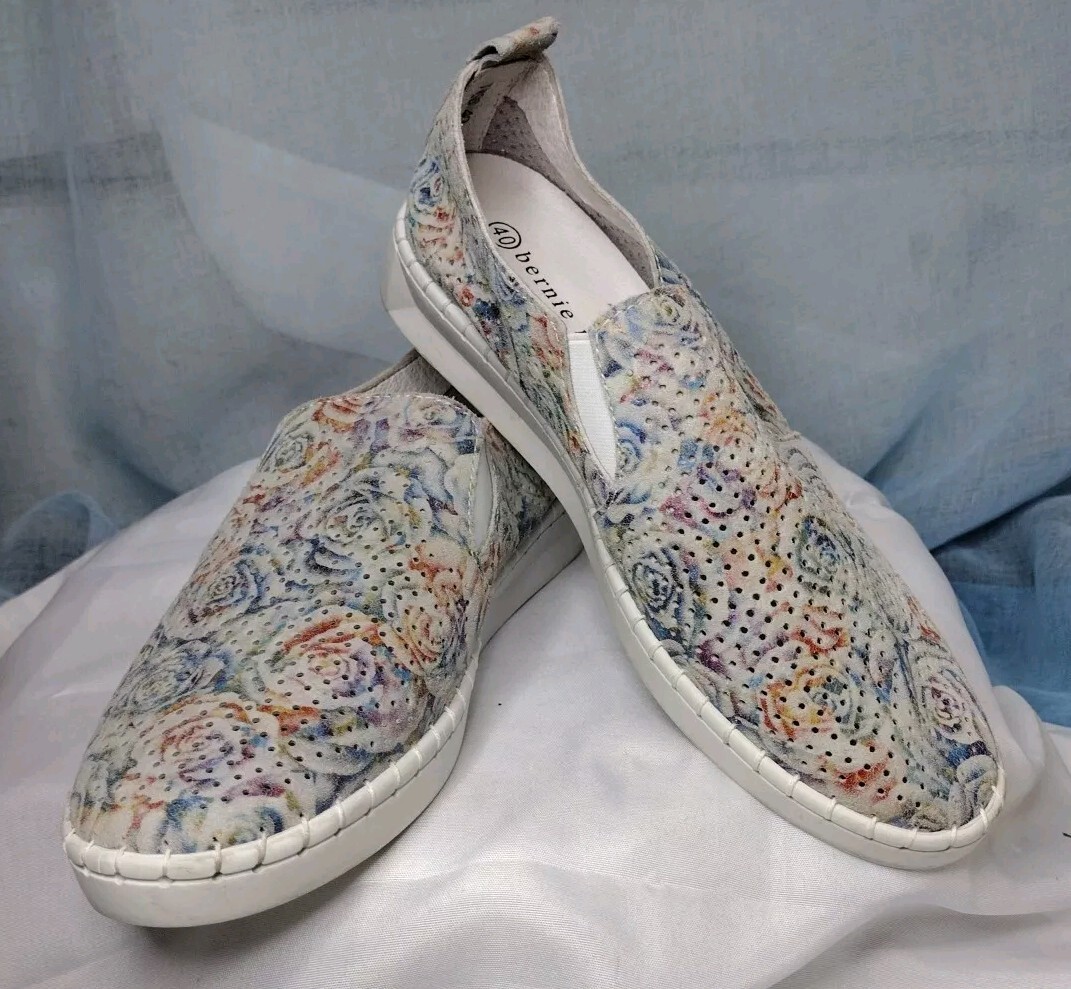 Bernie Mev TW98 Womens Walking Sneakers Slip On Comfort Shoes Size