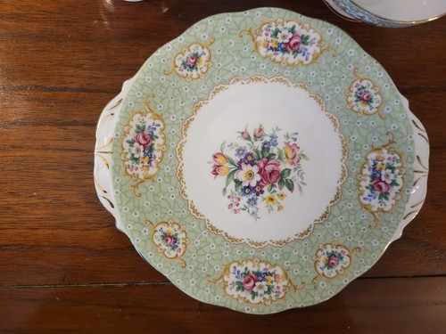 Queen Anne china Gainsborough pattern teaset items - green florals - Picture 4 of 6