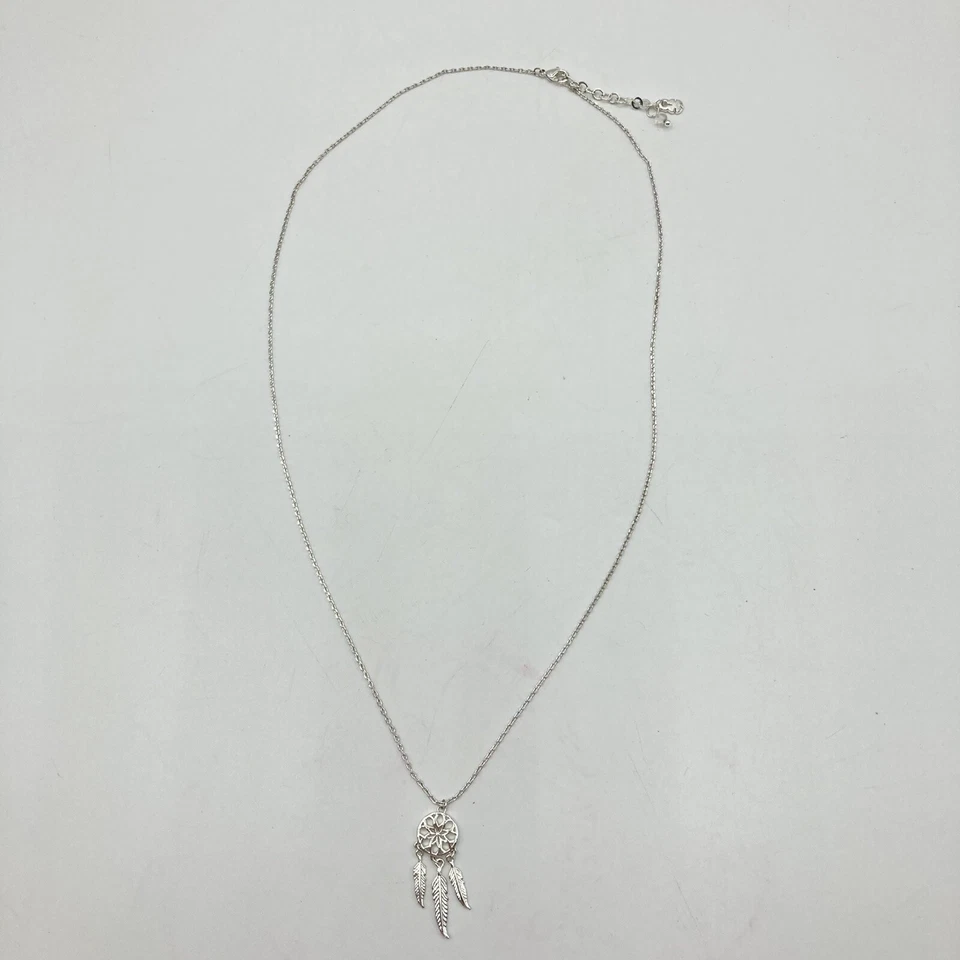 Collar Colgante Pluma Atrapasueños Tono Plata Marca Lucky Cadena 18" Delicado  Foto 3 de 4