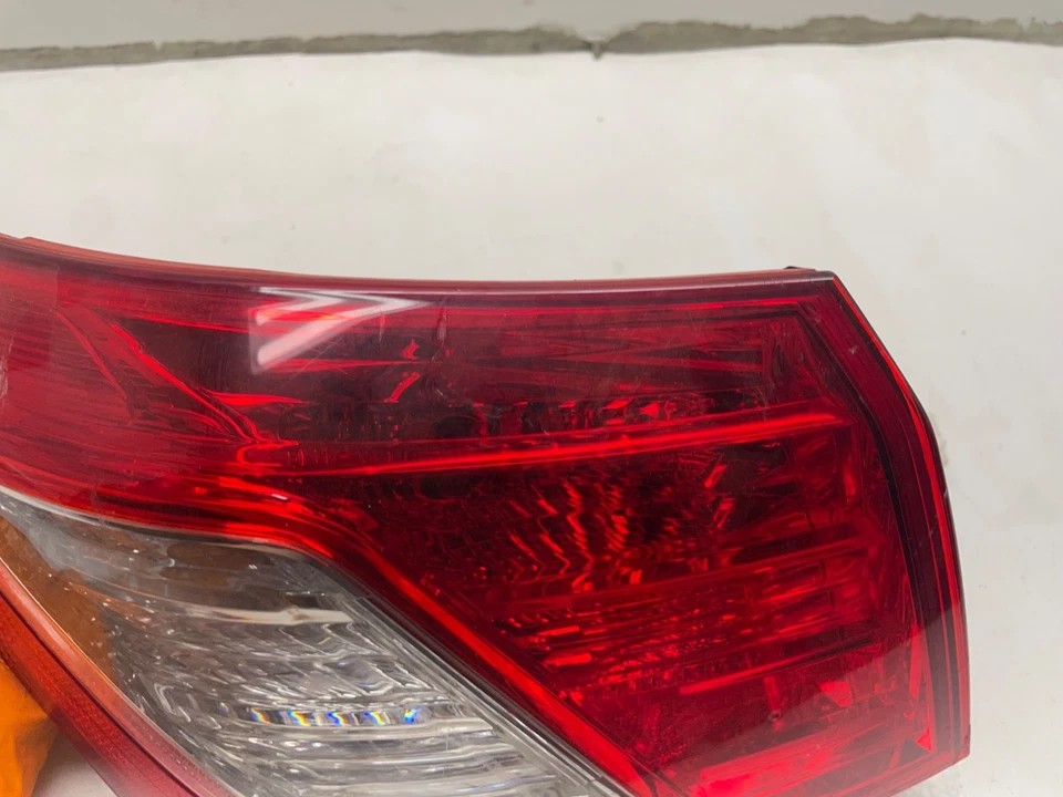 OEM REAR Left Tail Light Brake Lamp Assembly FOR 2007 2008 2009 Lexus ES350 - Image 3 of 4