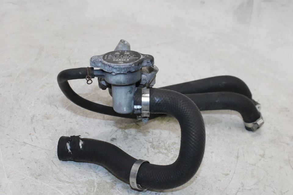 CARCASA TERMOSTATO KAWASAKI NINJA 500 OEM 87-96 Foto 3 de 4