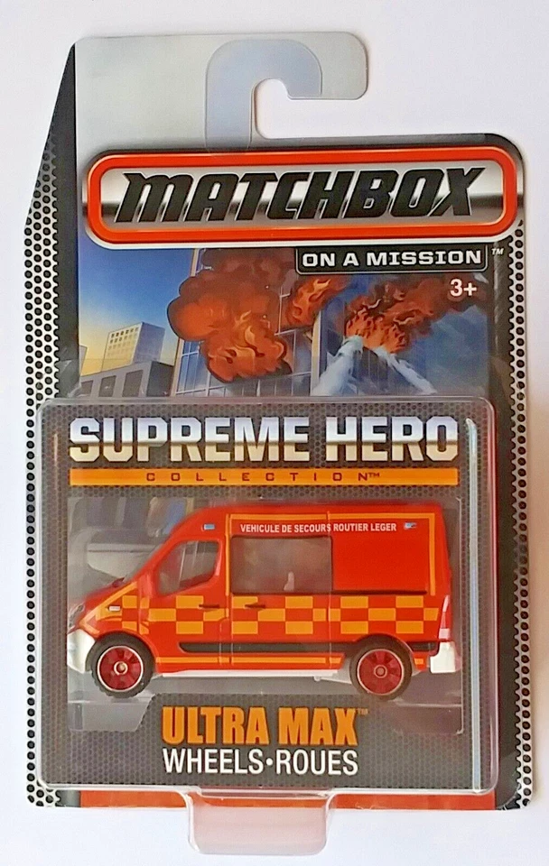 Matchbox Supreme Hero Ultra Max Highly Detailed Renault Master Ambulance, New - Image 2 of 3