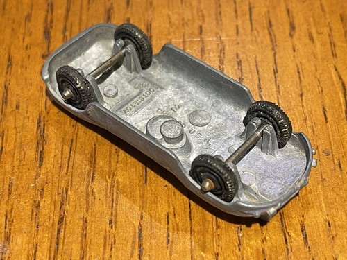 Vintage Lilac Purple Metal Tootsie Toy Car - Jaguar Racing Car USA Die Cast - Picture 6 of 6