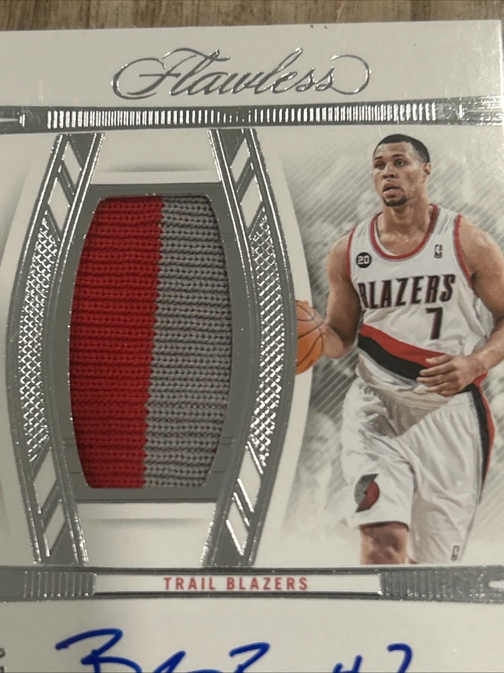 2023-24 Flawless Brandon Roy Vertical Two Color Patch Autographs /25 #VPA-ROY - Image 3 of 4