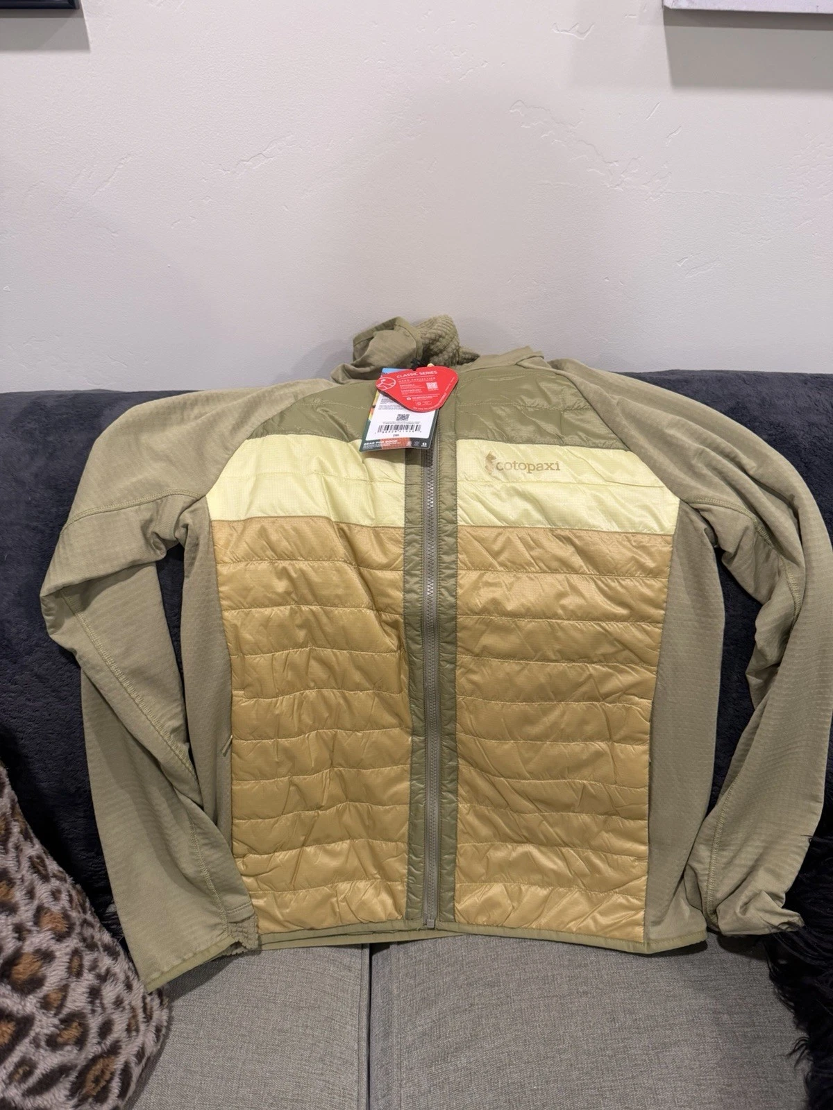 Cotopaxi Caps Hybrid Insulated Hooded Jacket Men’s Medium image 1
