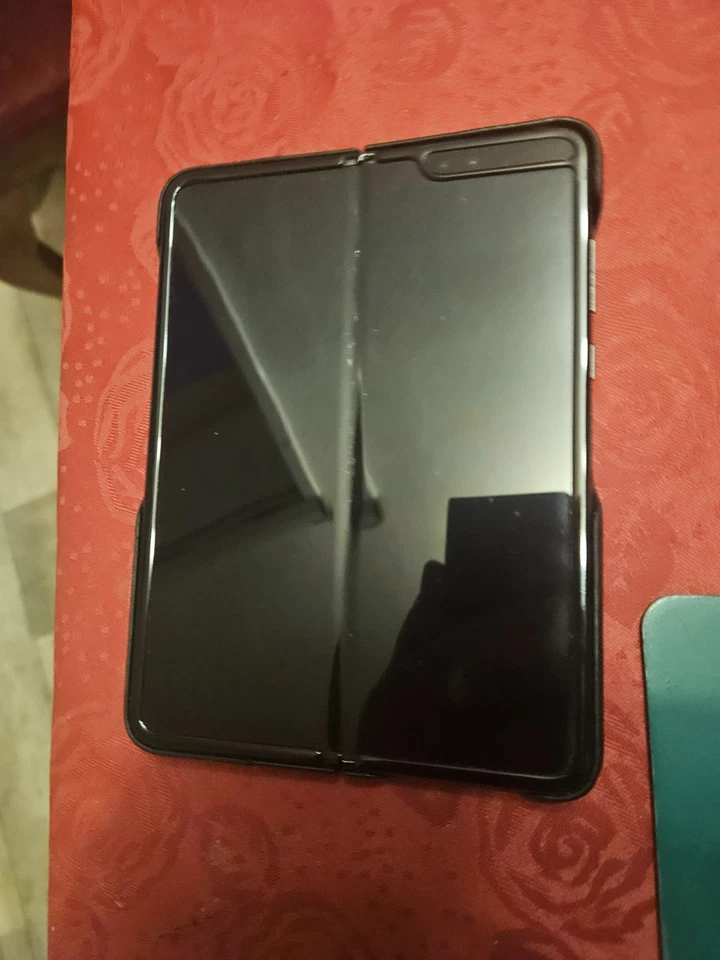 Samsung Galaxy Fold 5G, 512/12 GB. In technisch wie optisch gutem Zustand - Bild 3 von 4