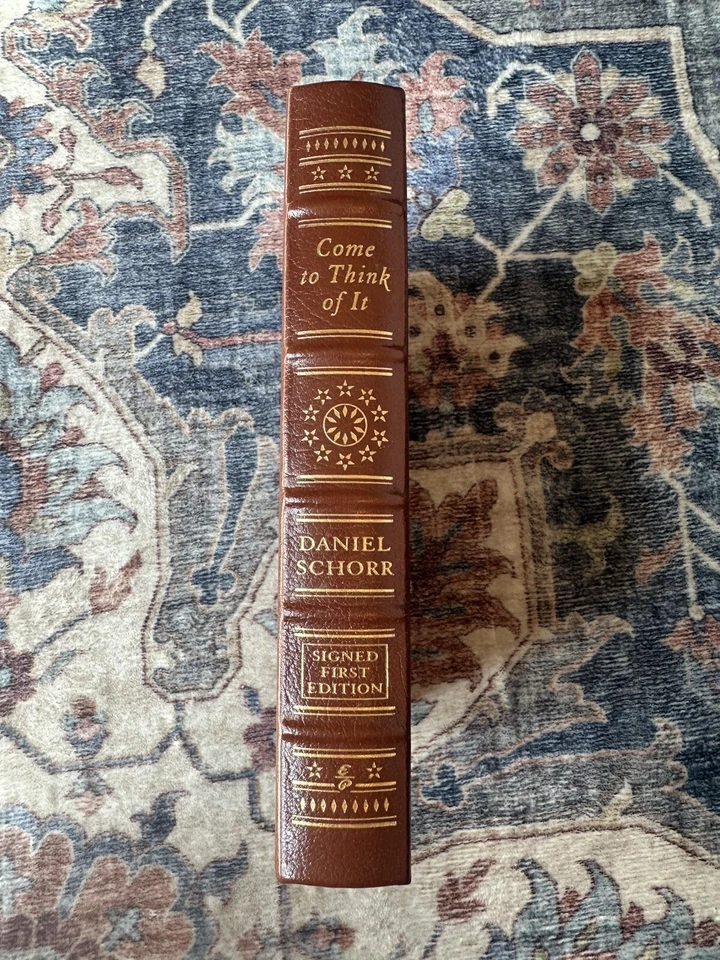 The Easton Press Signed First Edition Come To Think Of It Daniel Schorr Leather - Imagem 2 de 4