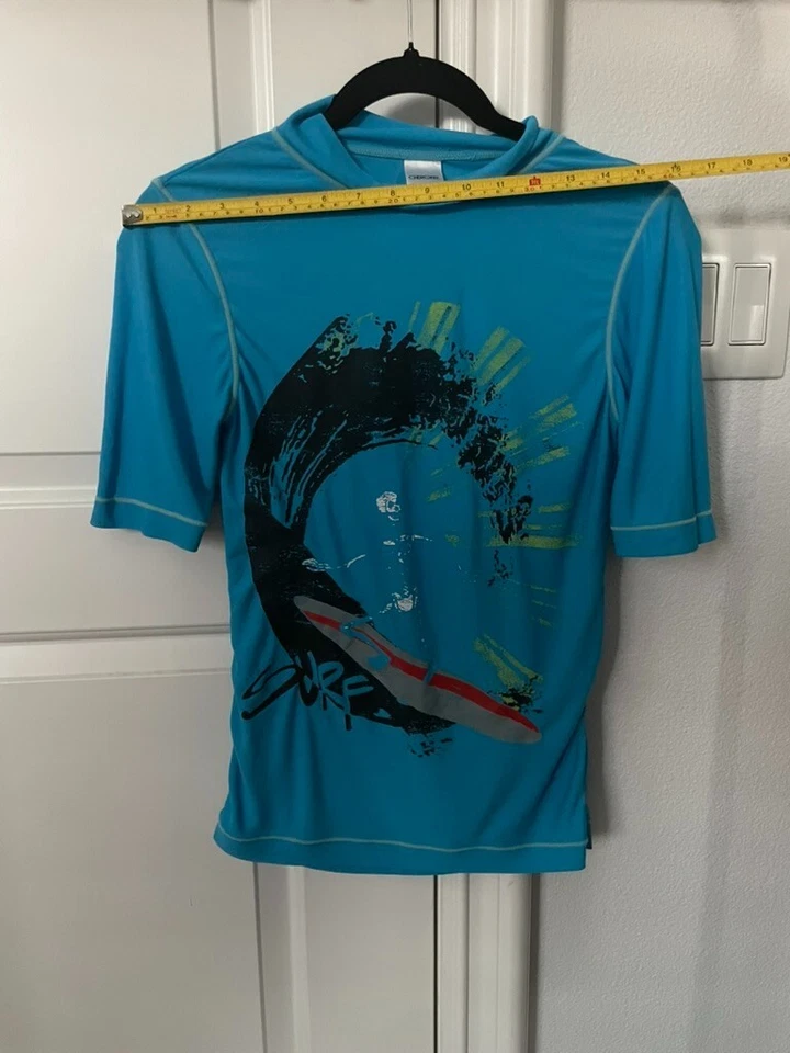 Cherokee Boys' Graphic Print Short Sleeve Rash Guard Swim Shirt Size M/M 8-10 - Imagem 3 de 4
