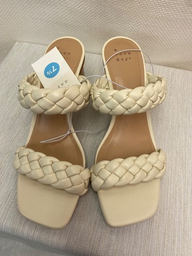 Women's Basil Heels A New Day - Universal Thread Cream Size 7,71/2 - Picture 6 of 12