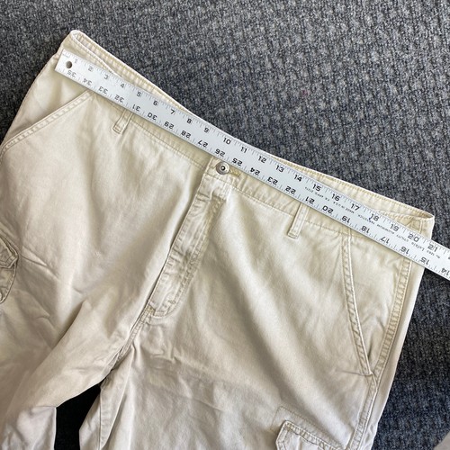Men’s Wrangler Authentics Cargo Shorts 42 Beige Khaki ZM6BSCA Multi Pocket - Picture 5 of 9