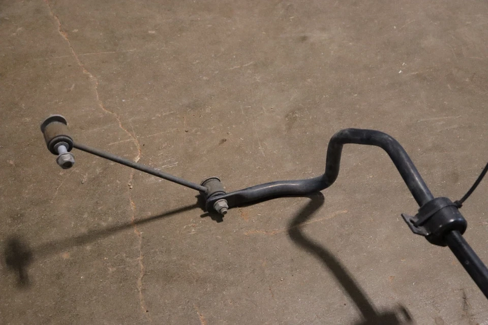 Dodge Challenger 2015-2023 tracción trasera suspensión deportiva barra estabilizadora antivuelco OEM Foto 2 de 4