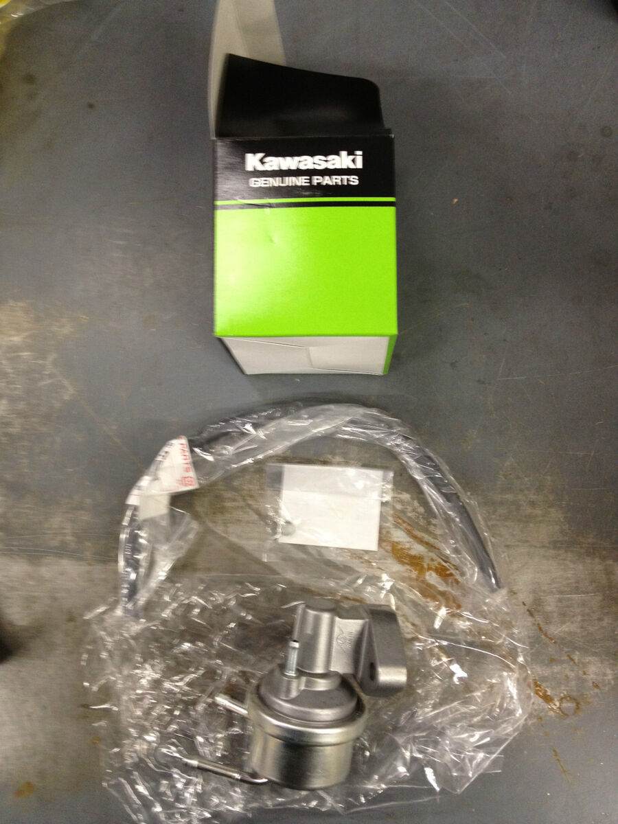 JOHN DEERE Genuine OEM Fuel Pump AM132715 GX345 LX178 LX188 JOHN DEERE Genuine OEM Fuel Pump AM132715 GX345 LX178 LX188