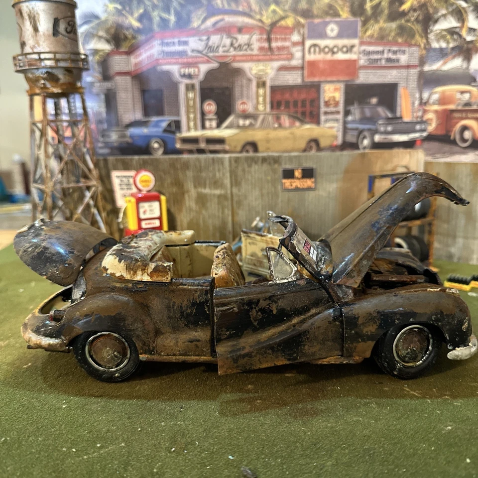 1955 BMW 502 - Barn Find Cars - 1:18 DIECAST - Weathered - Image 4 of 4