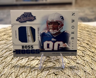 2002 Playoff Absolute Memorabilia - Boss Hoggs Troy Brown Game-Worn Shoe 89/125 