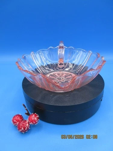 Vintage Anchor Hocking Oyster & Pearl Pink Depression Glass Heart- Shaped Bowl