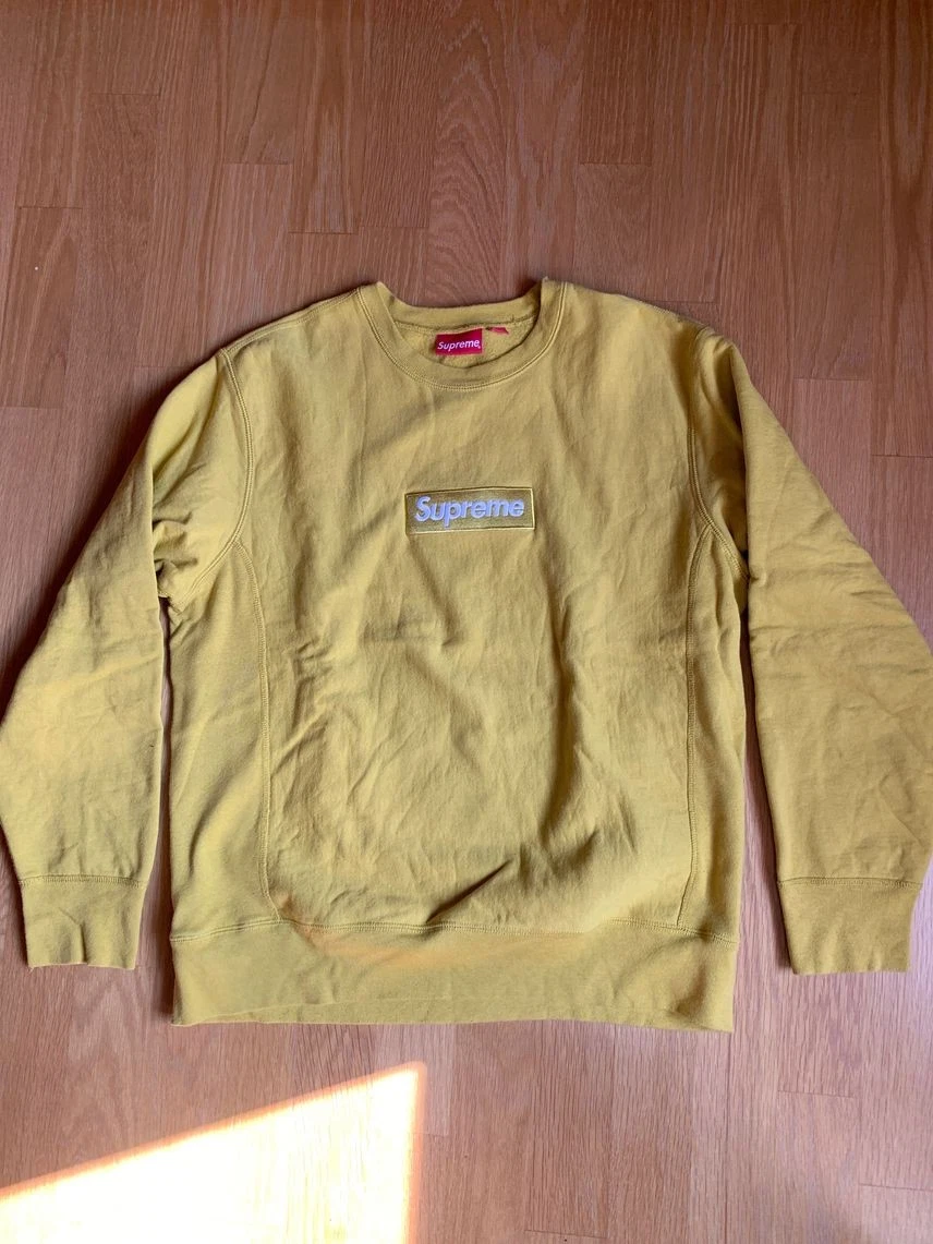 Sweat col rond jaune 18Fw logo Supreme Box