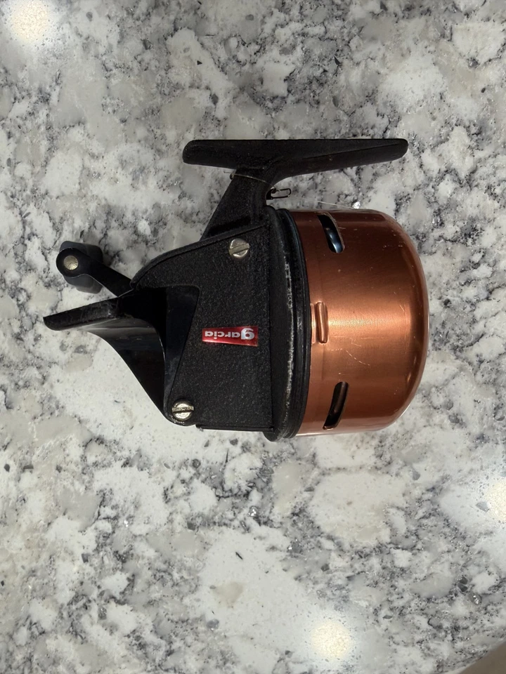 Carrete de pesca Abu Garcia Abu-Matic 150 spin fundido oro rosa, hecho en Suecia Foto 2 de 4