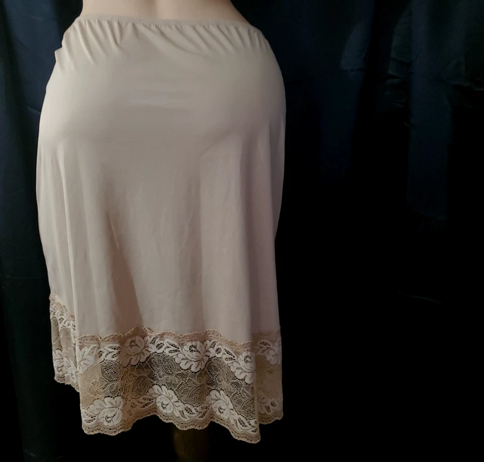 Falda VANITY FAIR Media Slip Beige Desnudo Sin Costuras Encaje MUJER PLUS 2X Foto 4 de 4