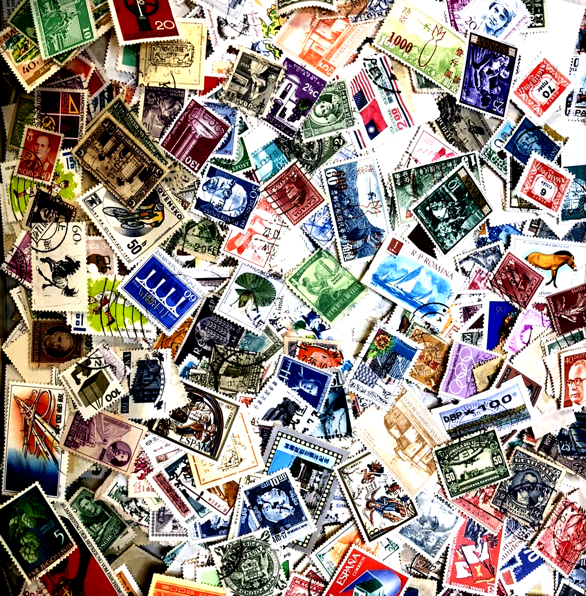 Color World Wide Sign 400 World Wide Foreign stamps - all different from a huge box lot ...