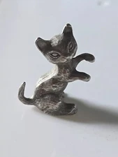 Vintage Spoontiques Playing Cat Grey Pewter Metal Game Piece Mini Figurine