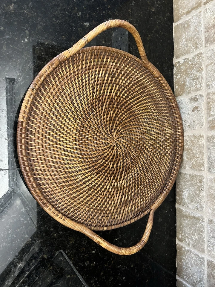 Pampered Chef Woven Selections 17" Round Tray Wicker Rattan, White Round Platter - Image 4 of 4