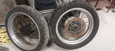 Suzuki DR800 SR43A Supermotard Felgen 17 Zoll Takasago Akront Excel