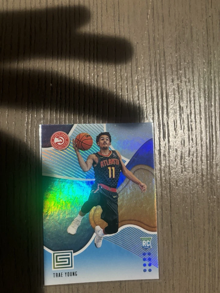 Lote de 6 tarjetas de novato 2018 sin clasificación Luka, Trae, Shai Foto 4 de 4