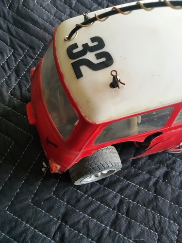 Coche RC Tamiya Mini Cooper Racing rojo y blanco para piezas - Imagen 8 de 12