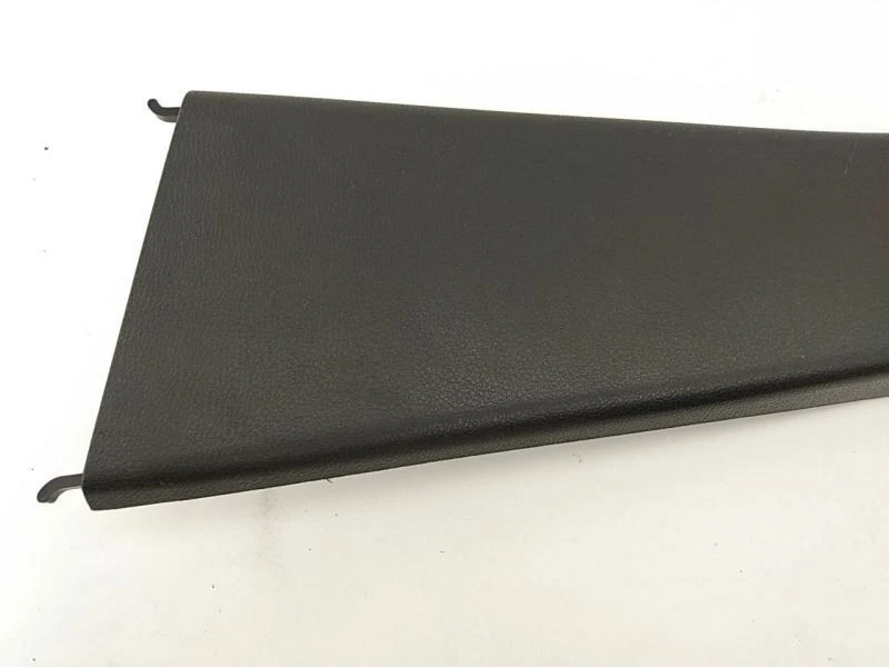 VOLVO V70 XC Interior del conductor izquierdo B Pilar Ajusta 1998 1999 2000 Foto 2 de 4