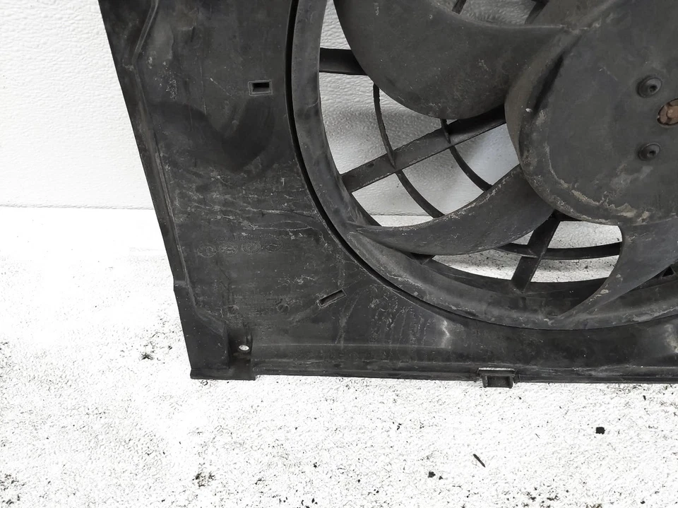 Motor y cubierta ventilador radiador BMW 325XI 2001-2005 17-11-7-561-757 *Manual Foto 4 de 4