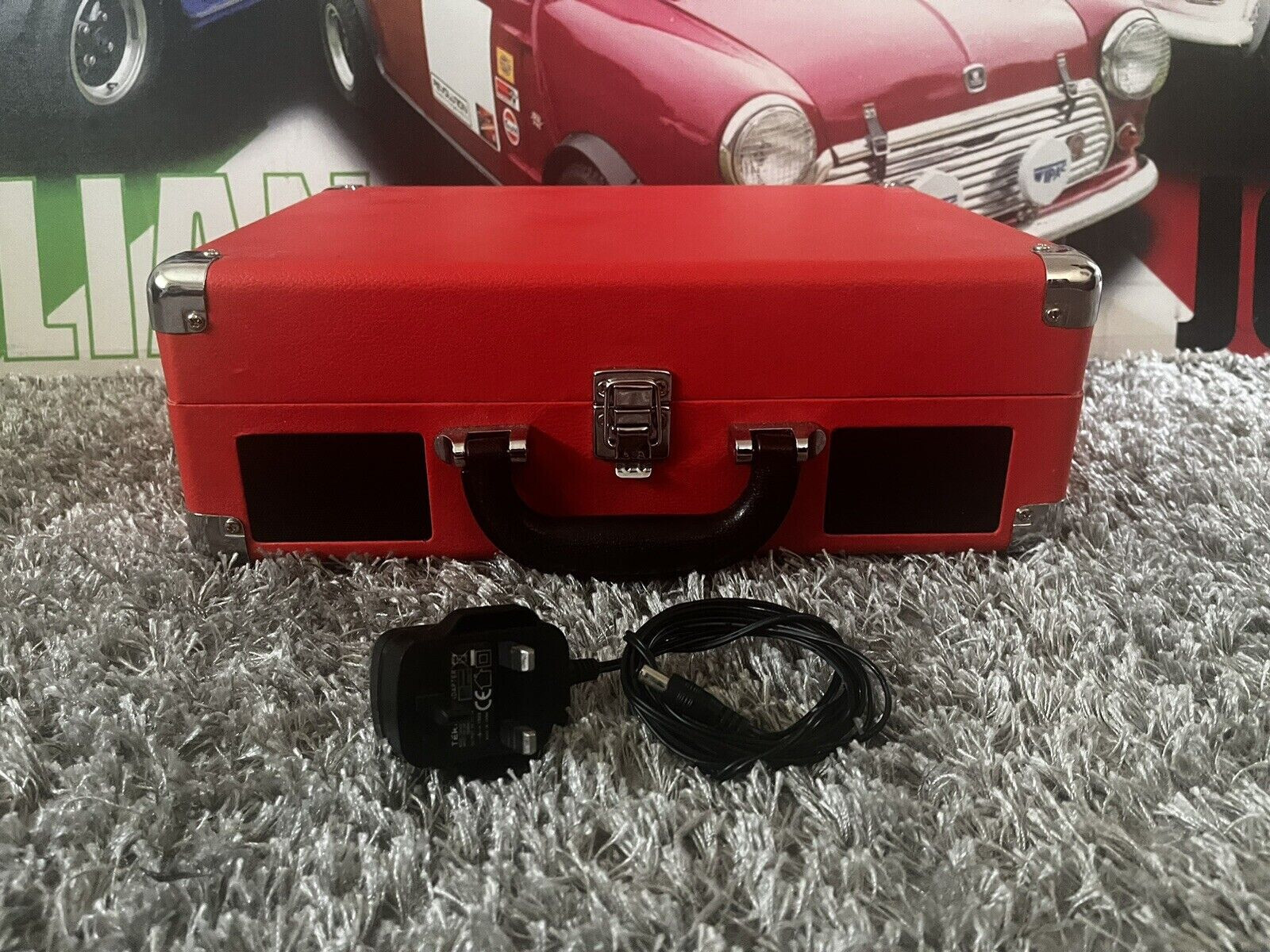 Akai A60011NR Bluetooth Rechargeable Vinyl Turntable Briefcase Style