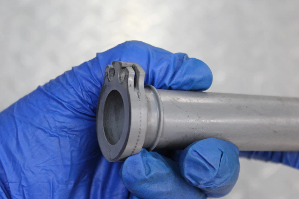 2007 KAWASAKI NINJA ZX10R ZX1000D RIGHT THROTTLE GRIP - Image 4 of 4