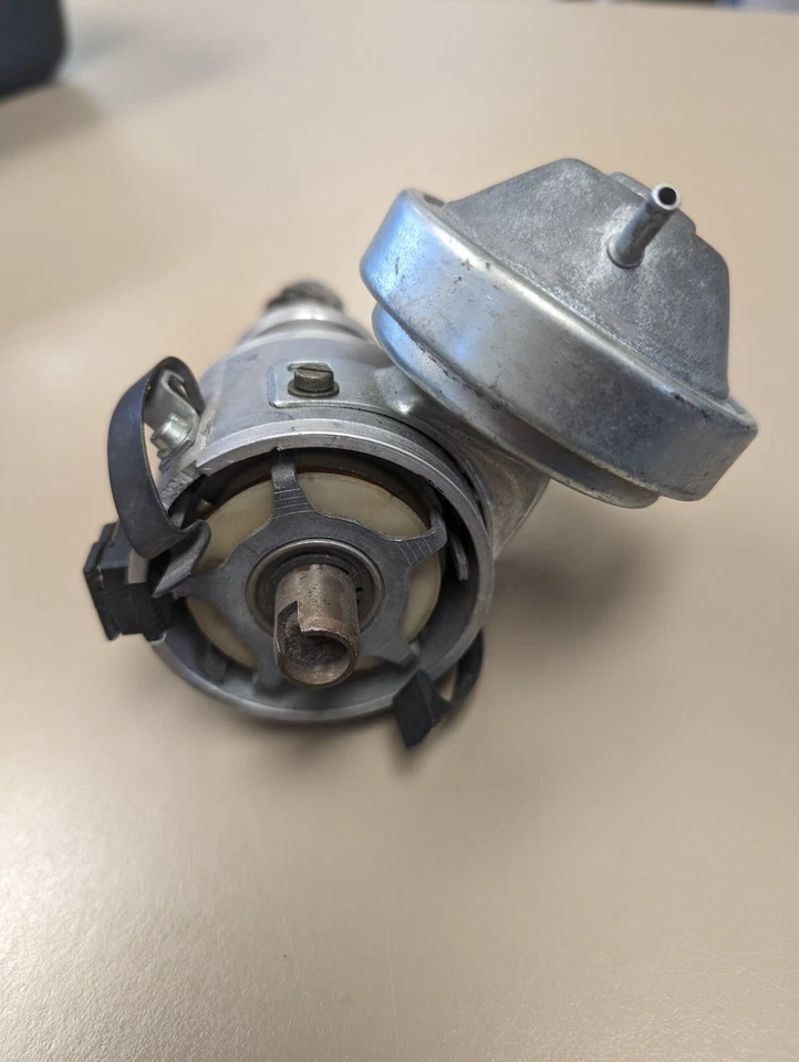 НОВЫЙ OEM ДИСТРИБЬЮТОР ДЛЯ AUDI 4000/5000 2.2L 5CYL 82-84 035905205B - Изображение 2 из 3