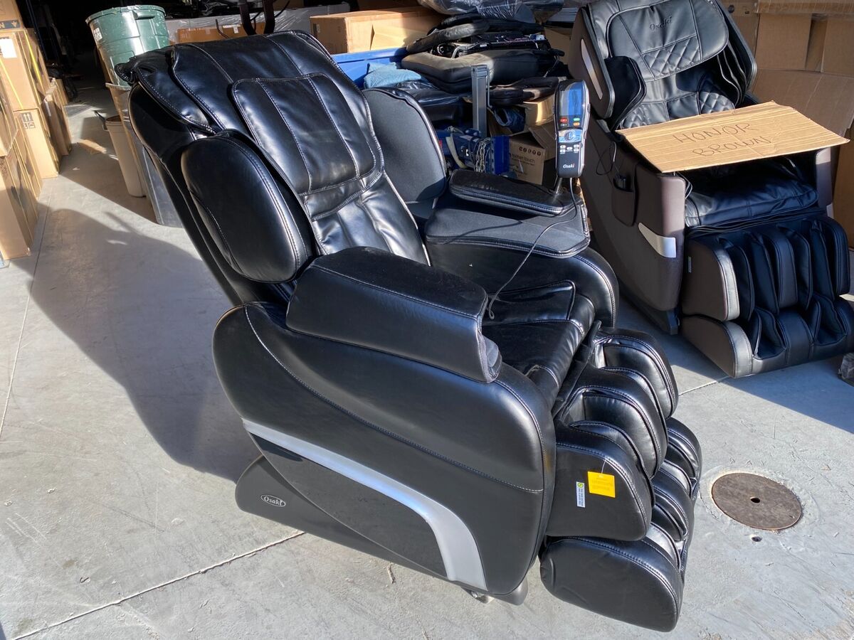 Osaki Titan TI-7700 Massage Chair Recliner in Black | eBay Osaki Titan TI-7700 Massage Chair Recliner in Black | eBay
